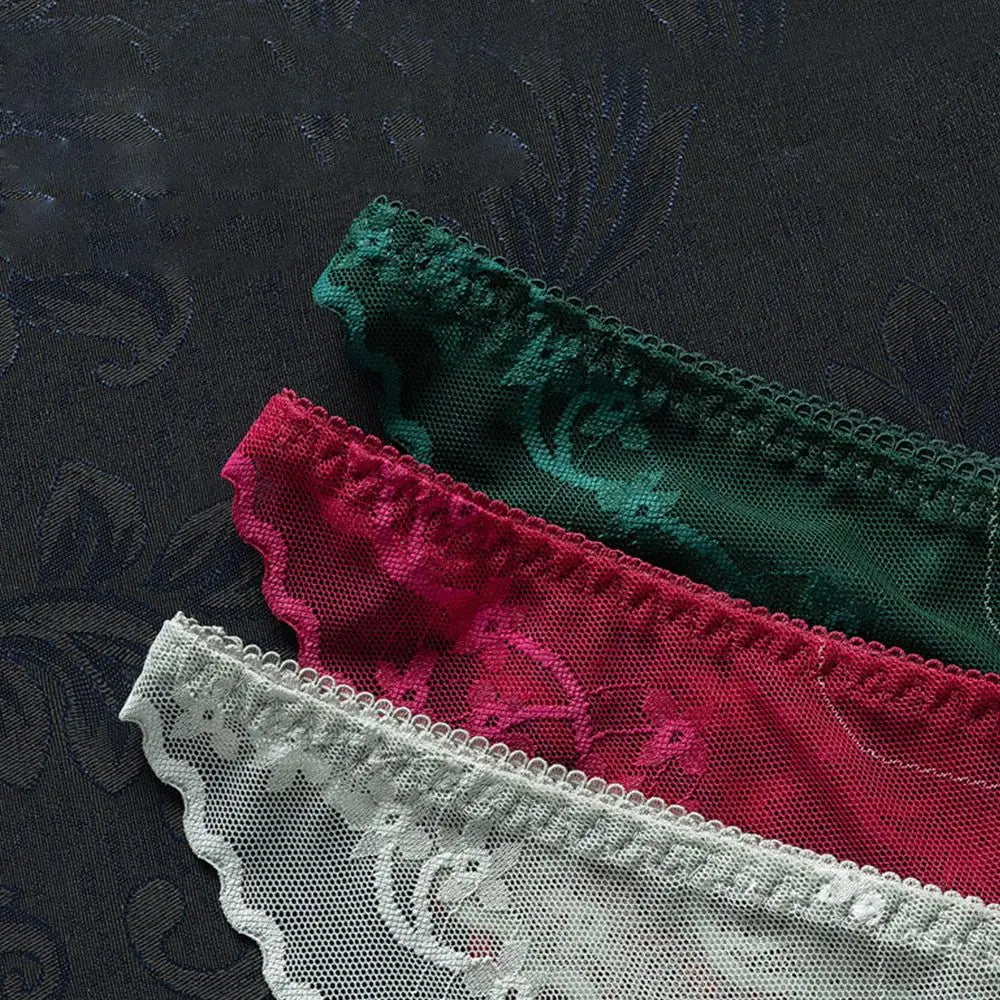 Breathable Seamless Fashion Design Ice Silk Fitness Girls Korean Style Underwear Women  Lingerie Low-Waist Thong Lace Panties
