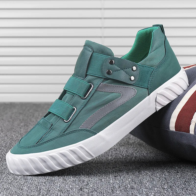Men's Shoes High Top Casual Shoes Trend Comfortable Leather Man Loafers Solid Color Soft Sole Flats Slip on Outdoor Men Sneakers