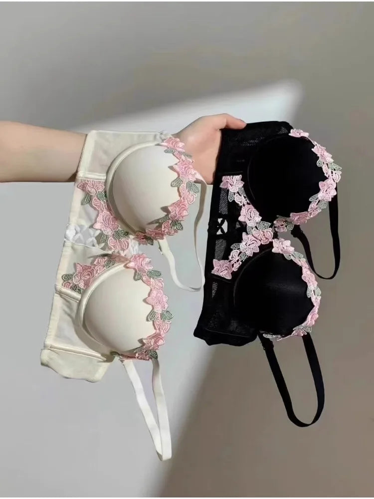 MOYISU London Anime Bralette - Delicate Wireless Bra for Set Teens, Japanese Summer Lingerie Small Bust Close-Fit Subtle Allure