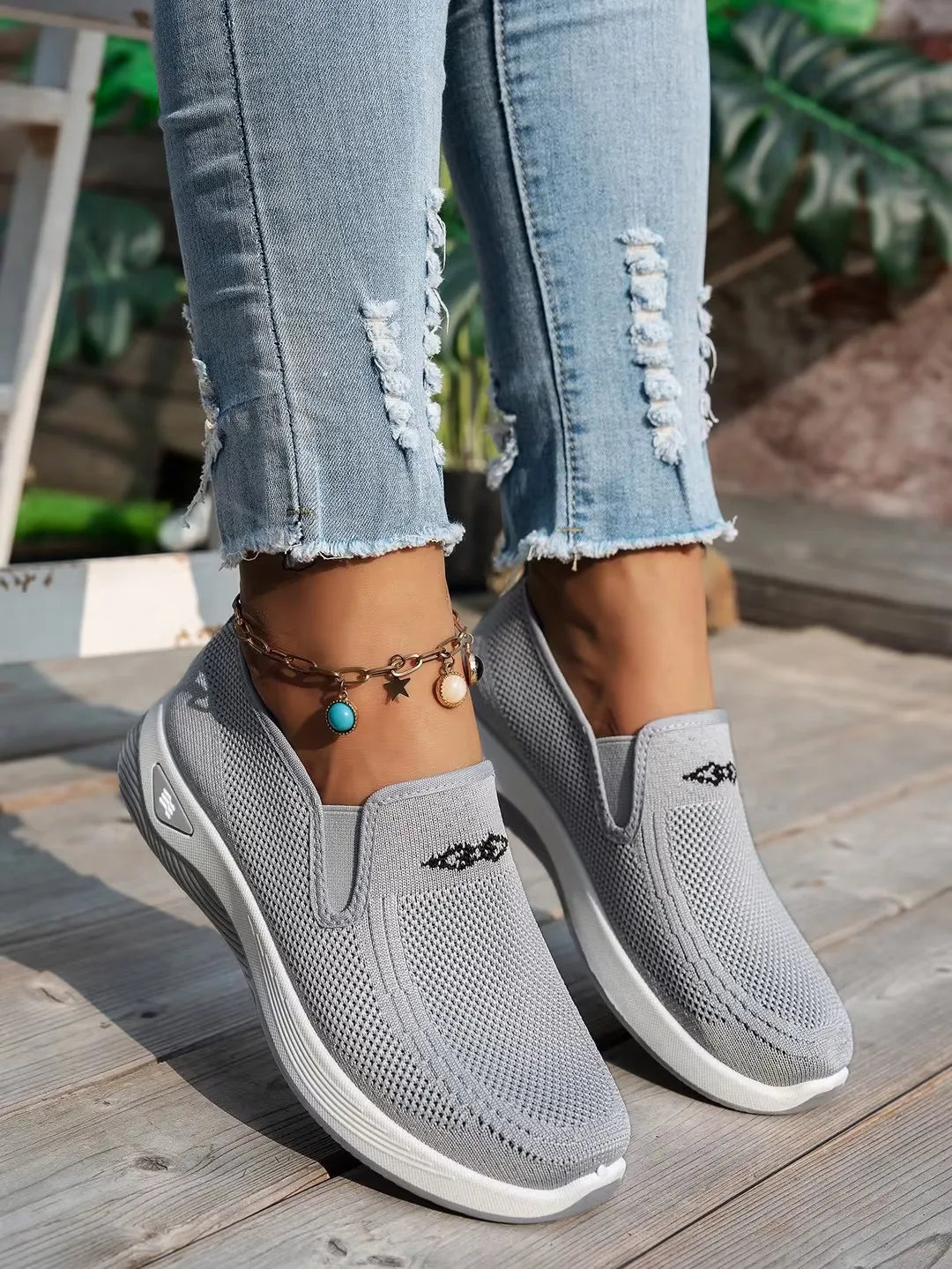 Women's shoes, casual shoes for ladies, with breathable mesh, not tiring to the feet, light and comfortable casual shoes