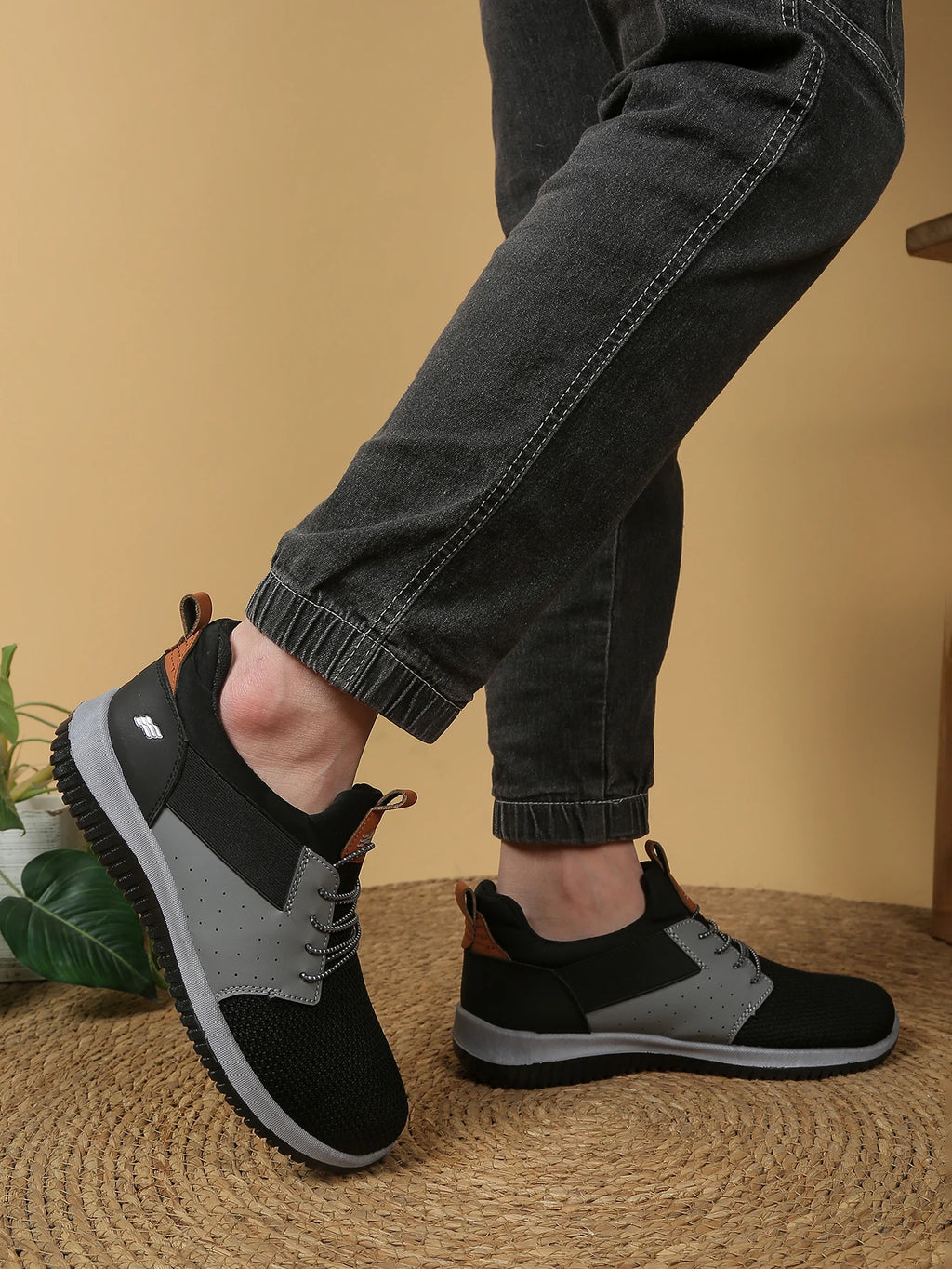 Men's casual shoes, unique and stylish design, fashionable sports shoes, low-top style, suitable for walking, running  jogging