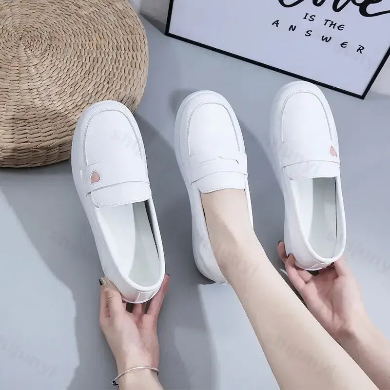 2024 New Summer White Nurse Shoes Women Soft Sole Fashion Comfortable Casual Comfortable Non-slip Flat Sports Walking Shoes