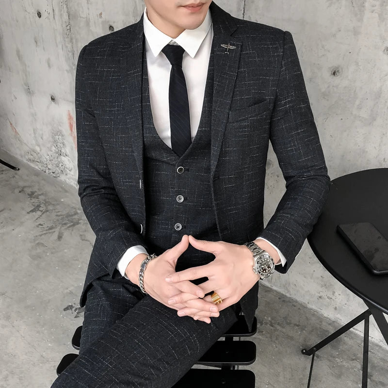 Men's Business Fitted Two-Button Suit Set Fashionable Versatile Trendy Three-Piece Ensemble for Groom Best Man Banquet Dress