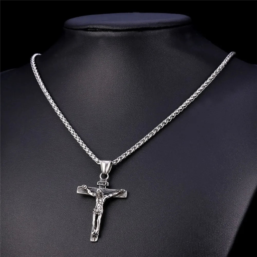 Men's European and American Personalized Religious Jesus Cross Necklace Fashionable Golden Cross Pendant Necklace Jewelry Gift