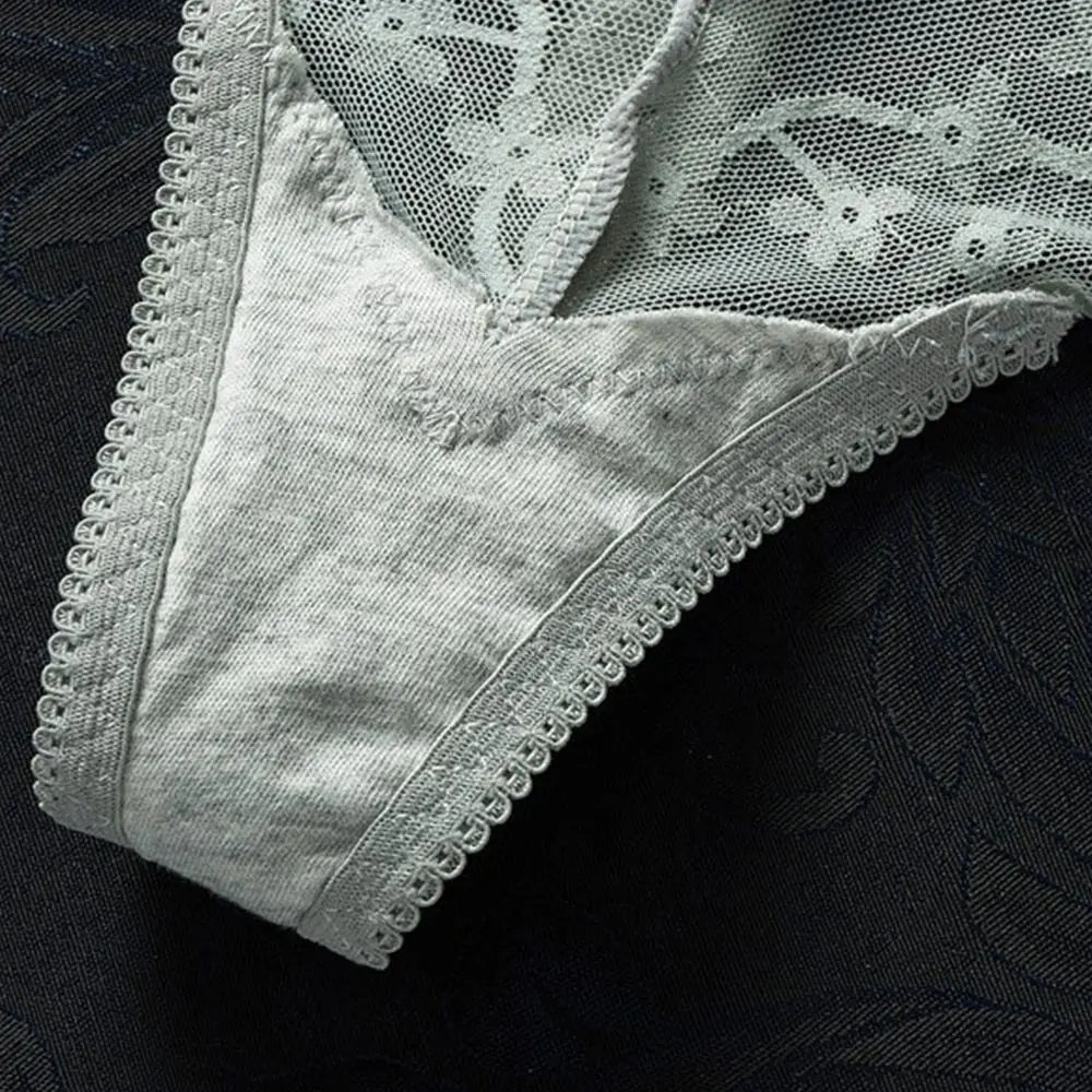 Breathable Seamless Fashion Design Ice Silk Fitness Girls Korean Style Underwear Women  Lingerie Low-Waist Thong Lace Panties