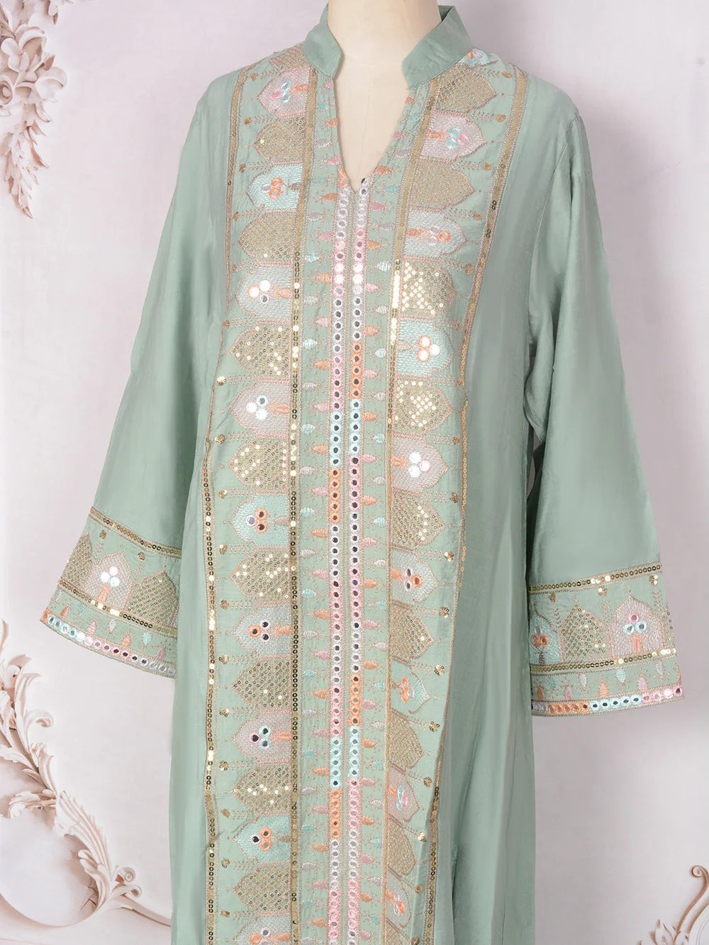 2025 Muslim Women Long Sleeve Kaftan Arabic Sequins Embroidered Party Evening Long Abaya Muslim Fashion Dresses Abaya Dubai