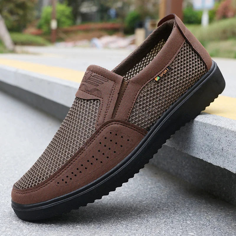 Men Casual Shoes Comfortable Sneakers Summer Breathable Men Loafers Non-slip Lightweight Men Shoes Outdoor Mesh Walking Shoes