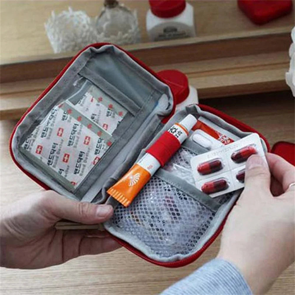 Portable Medicine Bag Cute First Aid Kit Medical Emergency Kits Organizer Outdoor Household Medicine Pill Storage Bag Travel