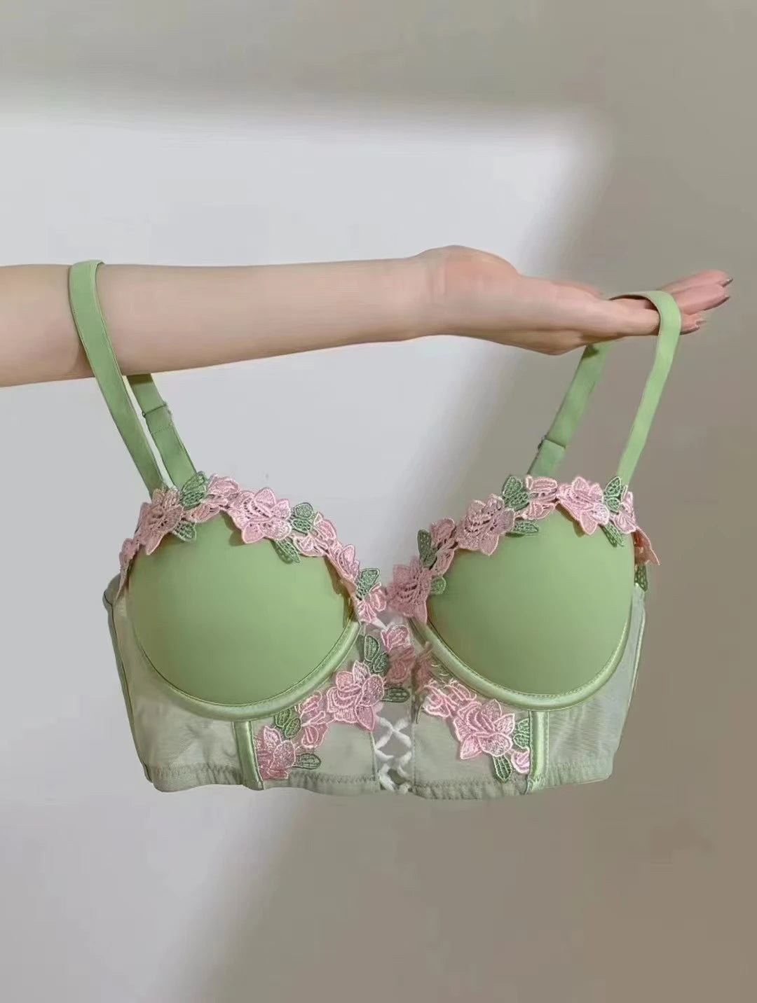 MOYISU London Anime Bralette - Delicate Wireless Bra for Set Teens, Japanese Summer Lingerie Small Bust Close-Fit Subtle Allure