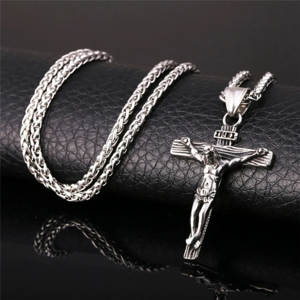 Men's European and American Personalized Religious Jesus Cross Necklace Fashionable Golden Cross Pendant Necklace Jewelry Gift