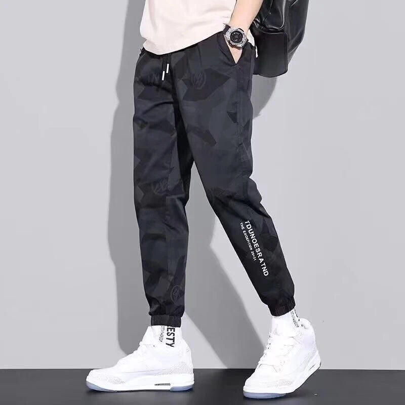 Men's Lightweight Hiking Climbing Pants Trend Camouflage Outdoor Sports Trousers Baggy Bound Feet Designer Casual Street Pants