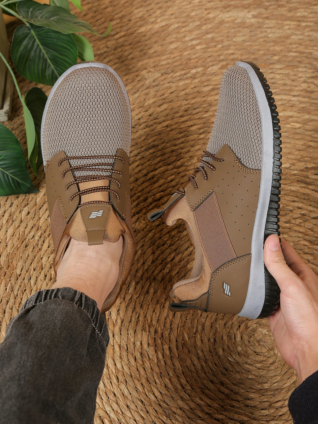 Men's casual shoes, unique and stylish design, fashionable sports shoes, low-top style, suitable for walking, running  jogging