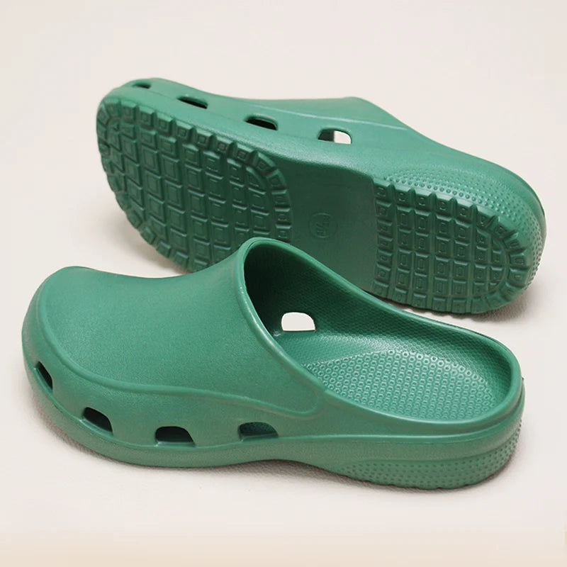 Professional Scrubs Clogs Ultra Light Nurse Work Shoes Anti Slip Pediatric Slippers Breathable Dentist Nursing Shoes 5X03-04
