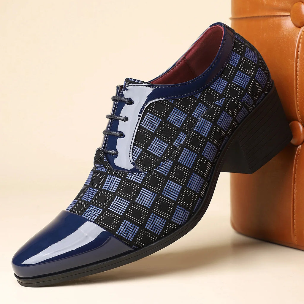 Big Size New Shoes for Men Dress Shoes British Style Checked Pointed Toe Leather Business Casual Shoes