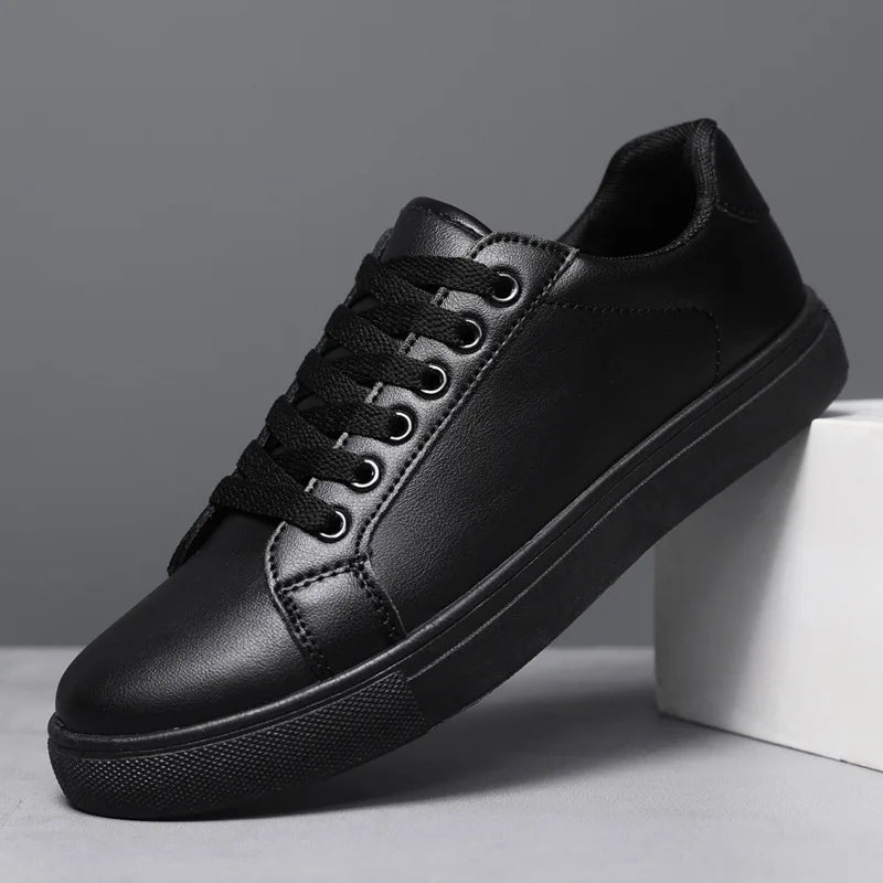 White Black Men Shoes Comfortable Casual Skateboard Shoes Men Solid Leisure Sneakers Lightweight Walking Shoes