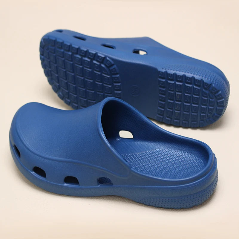 Professional Scrubs Clogs Ultra Light Nurse Work Shoes Anti Slip Pediatric Slippers Breathable Dentist Nursing Shoes 5X03-04