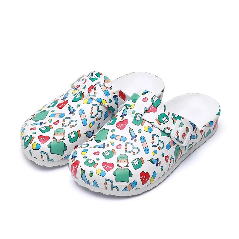 A Pair of New Summer Women's Slippers for Doctors and Nurses, Non-Slip, Wear-Resistant, Casual Closed-Toe Shoes, Versatile Sports Women's Slippers