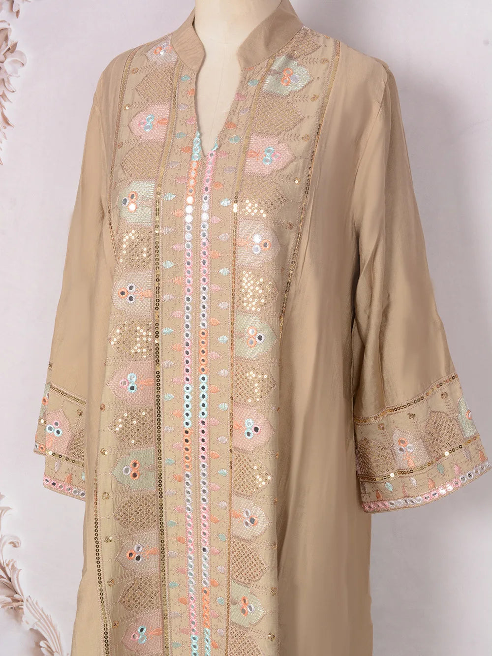 2025 Muslim Women Long Sleeve Kaftan Arabic Sequins Embroidered Party Evening Long Abaya Muslim Fashion Dresses Abaya Dubai