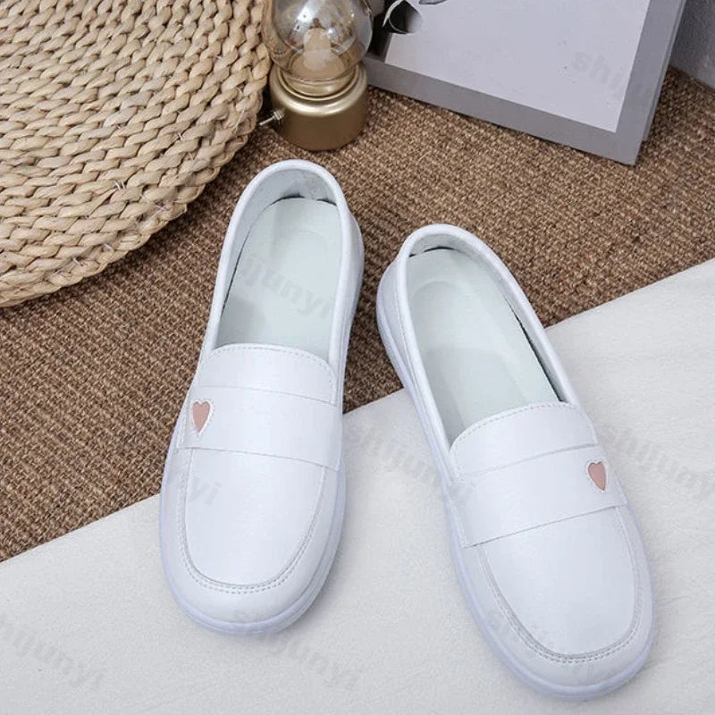 2024 New Summer White Nurse Shoes Women Soft Sole Fashion Comfortable Casual Comfortable Non-slip Flat Sports Walking Shoes
