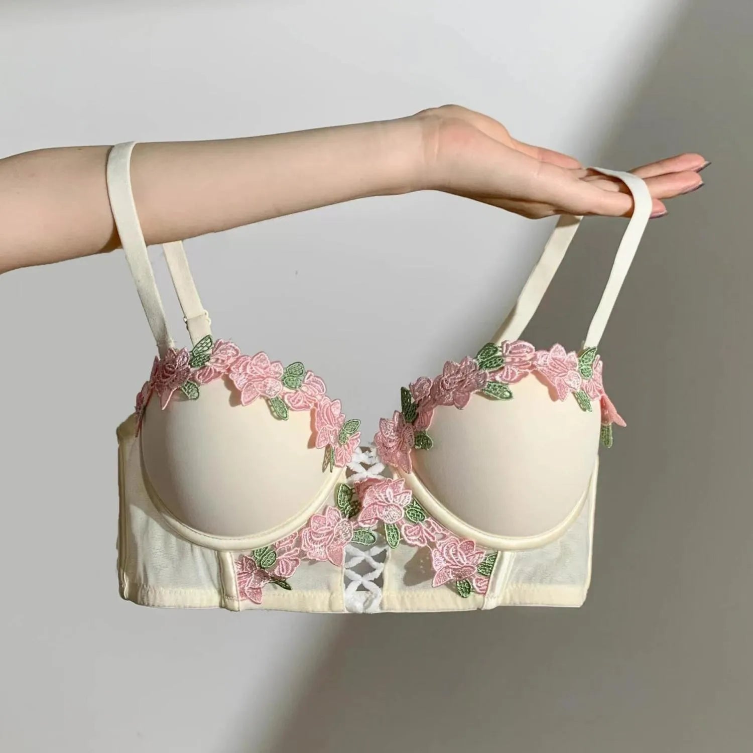 MOYISU London Anime Bralette - Delicate Wireless Bra for Set Teens, Japanese Summer Lingerie Small Bust Close-Fit Subtle Allure