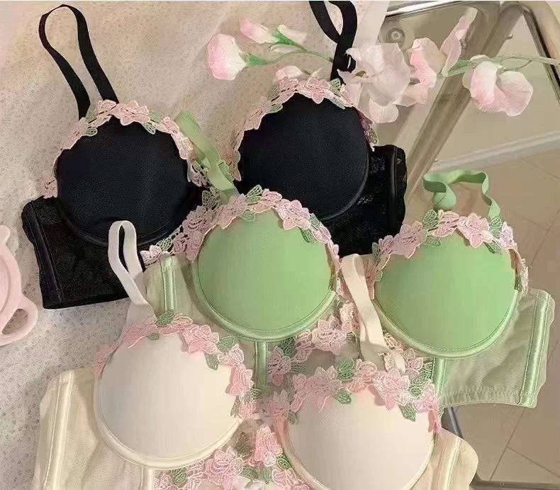 MOYISU London Anime Bralette - Delicate Wireless Bra for Set Teens, Japanese Summer Lingerie Small Bust Close-Fit Subtle Allure