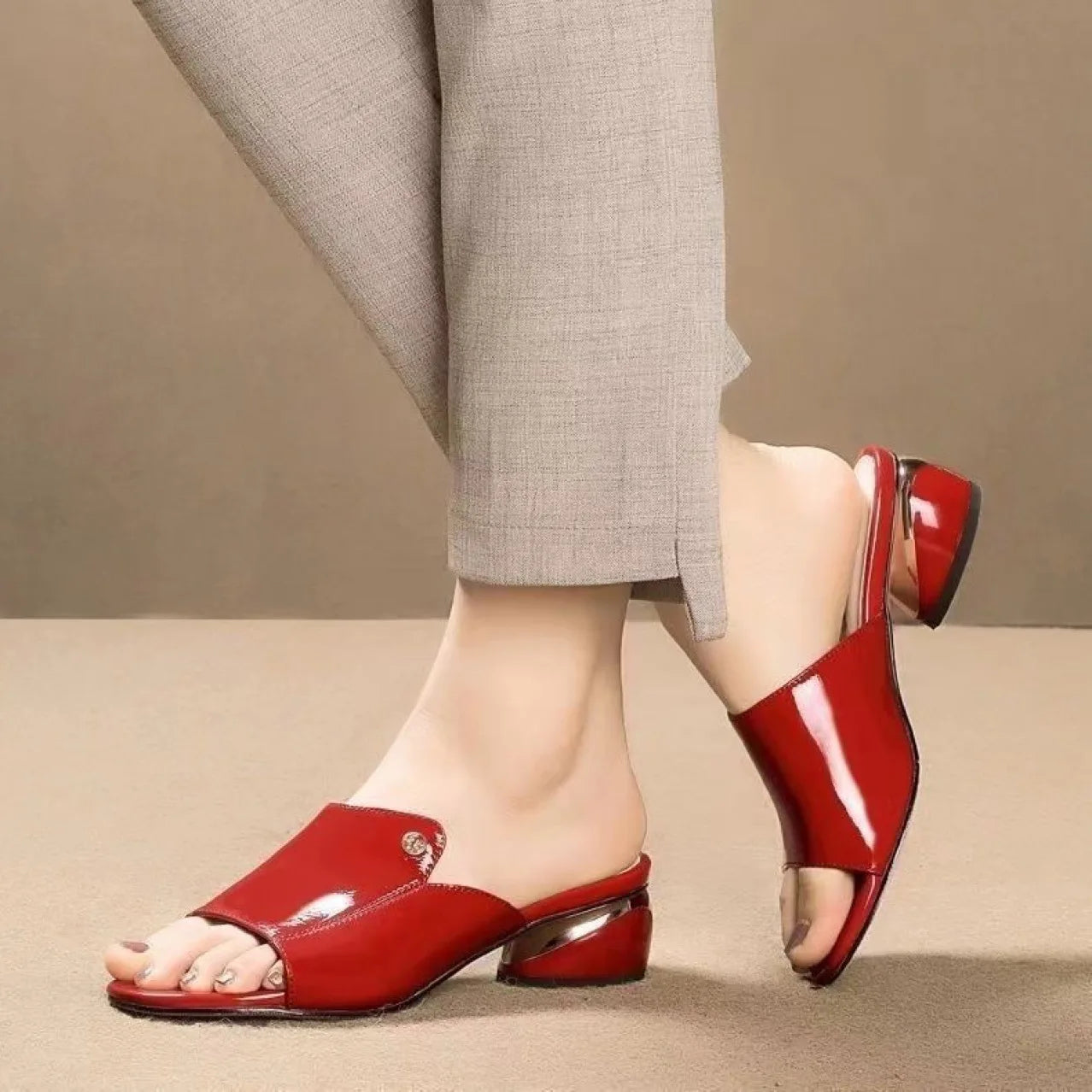 Women's Shoes Fashion Red Sexy Womens Slippers 2026 Soft Leather Ladies Comfortable Sandals Suitable for Girls Pantuflas Mujer