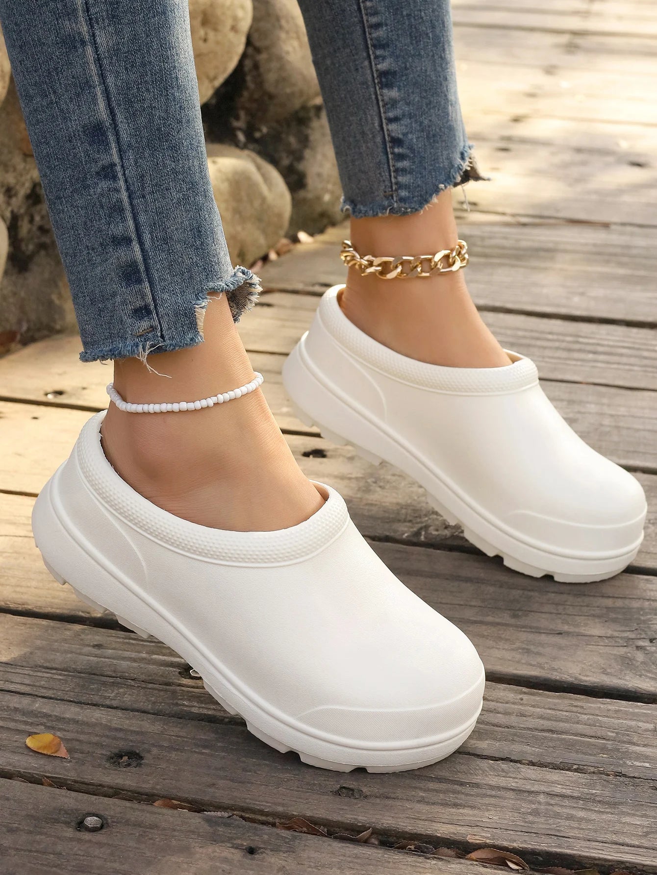2026 Women's Large Water Shoes Nurse Shoes Chef Work Shoes Garden Shoe Fashion EVA Beach Sandals Kitchen Shoe 35-45