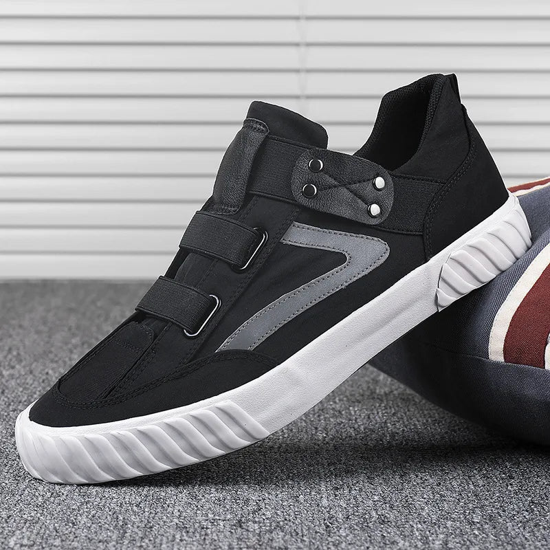 Men's Shoes High Top Casual Shoes Trend Comfortable Leather Man Loafers Solid Color Soft Sole Flats Slip on Outdoor Men Sneakers