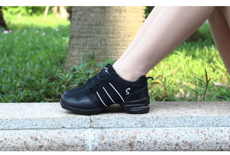 Dancing Shoes For Women Sports Feature Modern Jazz Dance Shoes Soft Outsole Breath Dance Shoes Female Waltz Sneakers Wholesale