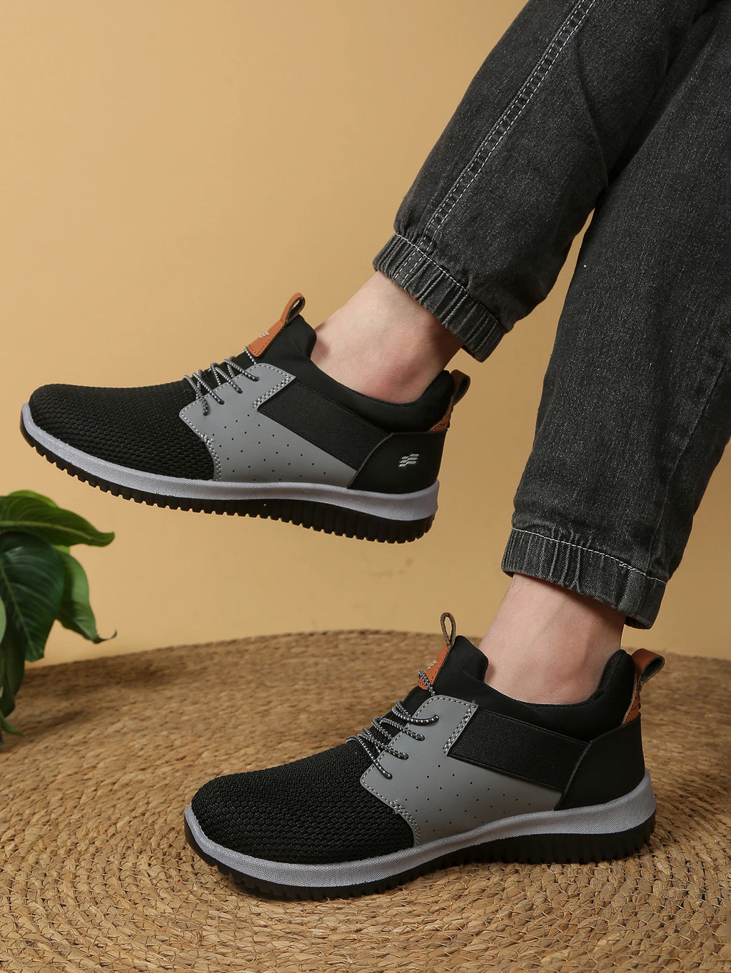 Men's casual shoes, unique and stylish design, fashionable sports shoes, low-top style, suitable for walking, running  jogging