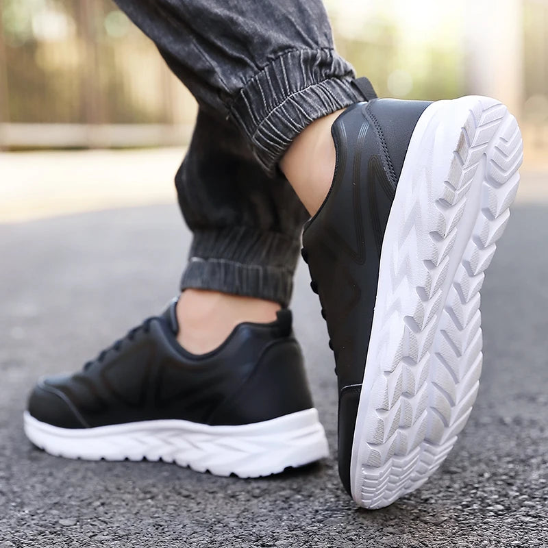 Men's Sports Shoes Leather Lightweight Comfortable Casual Shoes Cushioning Sports Shoes Outdoor Waterproof Walking Shoes for Men