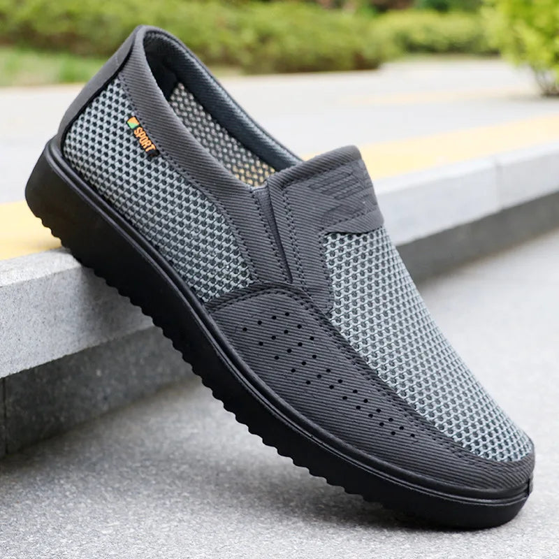 Men Casual Shoes Comfortable Sneakers Summer Breathable Men Loafers Non-slip Lightweight Men Shoes Outdoor Mesh Walking Shoes