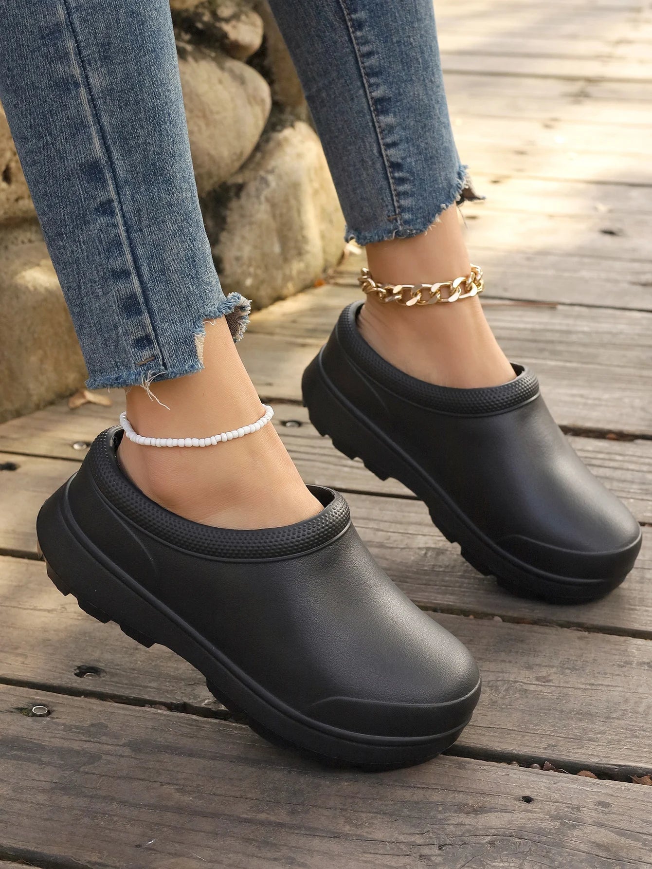 2026 Women's Large Water Shoes Nurse Shoes Chef Work Shoes Garden Shoe Fashion EVA Beach Sandals Kitchen Shoe 35-45