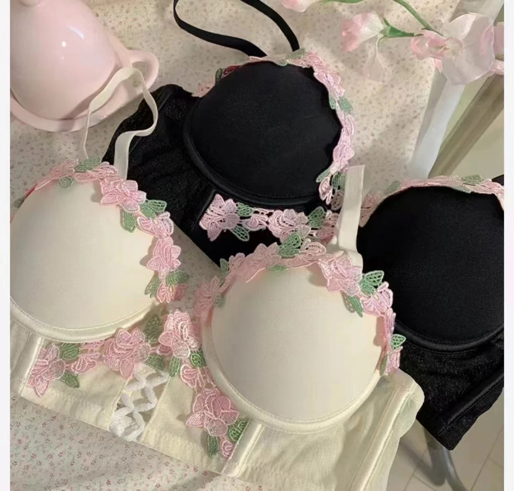 MOYISU London Anime Bralette - Delicate Wireless Bra for Set Teens, Japanese Summer Lingerie Small Bust Close-Fit Subtle Allure