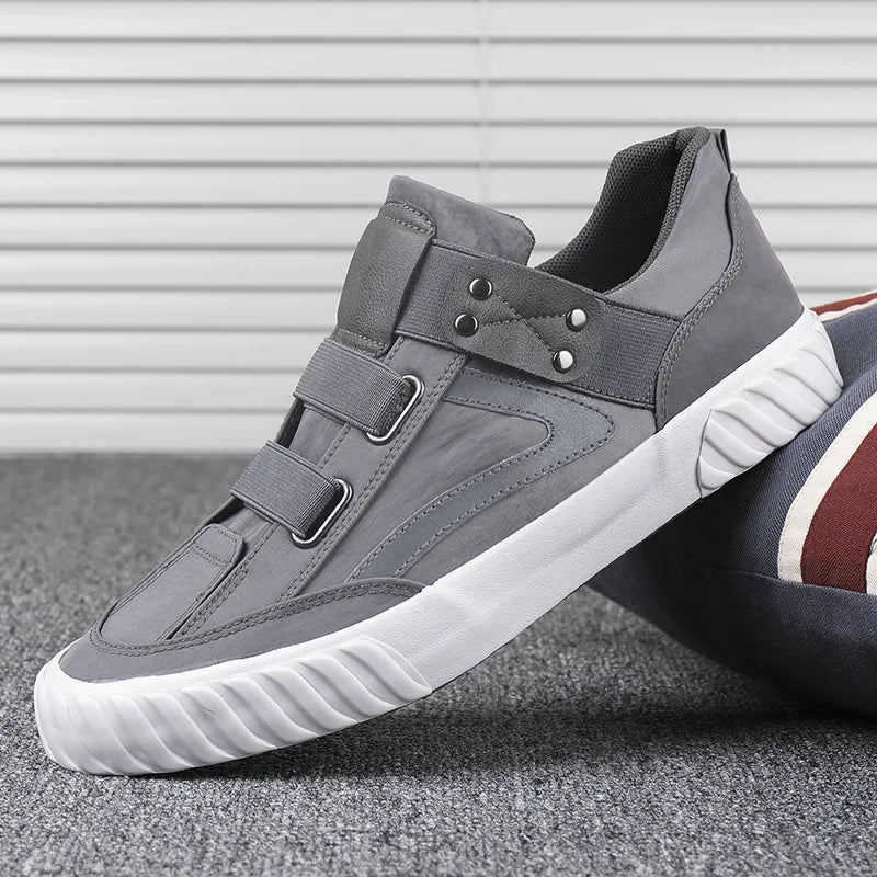 Men's Shoes High Top Casual Shoes Trend Comfortable Leather Man Loafers Solid Color Soft Sole Flats Slip on Outdoor Men Sneakers