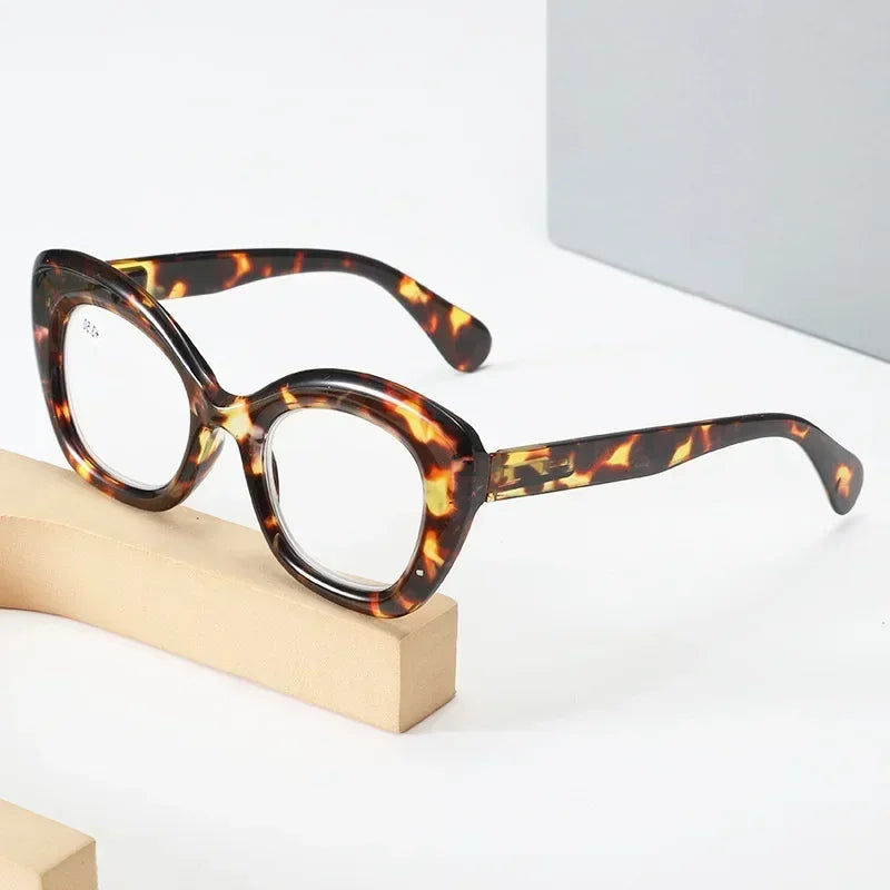 Women Retro Large Frame Reading Glasses Men Anti-blue Fashion High-definition Presbyopia Eyewear Vintage Far Sighted Eyewear